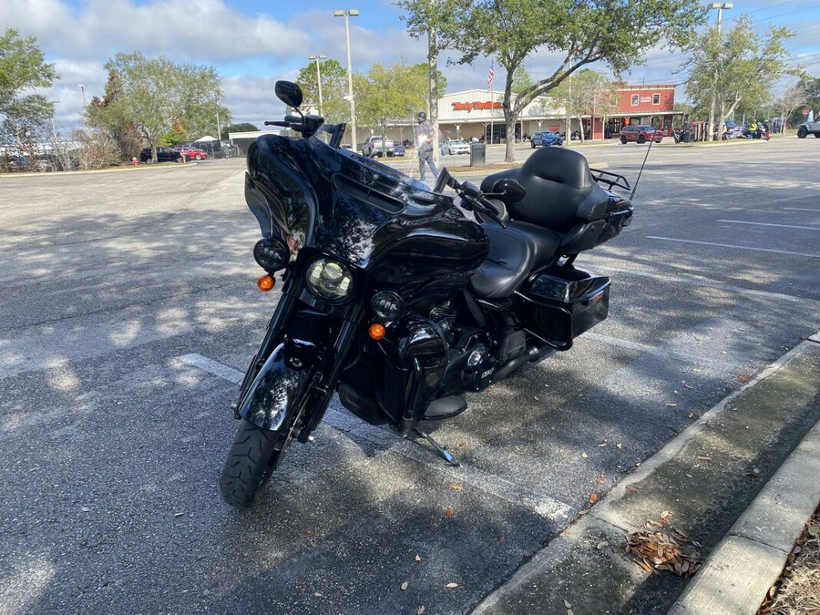 2020 Harley-Davidson® Ultra Limited FLHTK