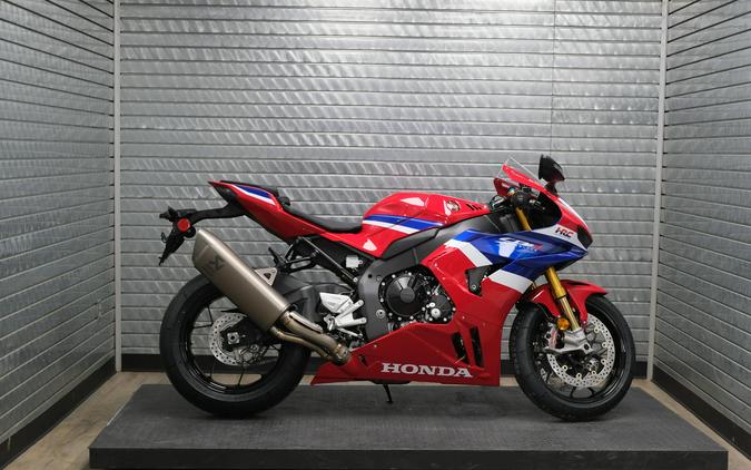 2026 HONDA CBR1000RRR FIREBLADE SP