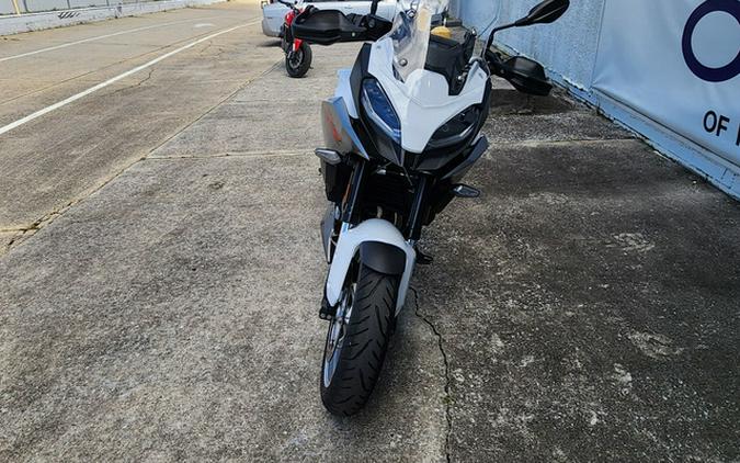 2023 BMW F 900 XR Light White