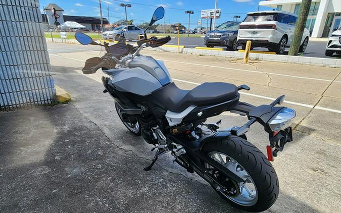 2023 BMW F 900 XR Light White