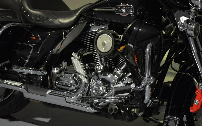 2009 Harley-Davidson® FLHTCU - Ultra Classic® Electra Glide®