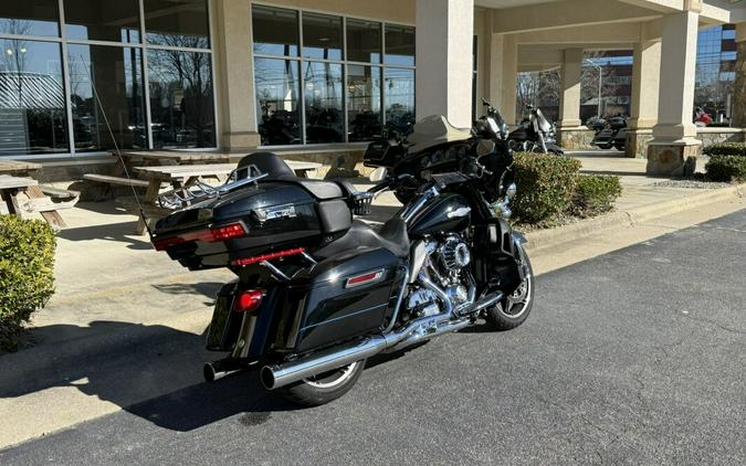 2020 Harley-Davidson® Ultra Limited Exclusive - Vivid Black - Peace Officer
