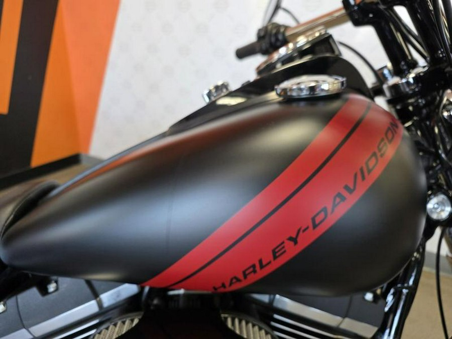 2017 Harley-Davidson® FXDF - Fat Bob®