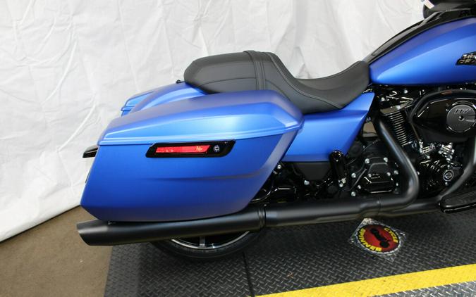 Harley-Davidson® Road Glide™ 2026 Aurora Blue Denim Black Trim