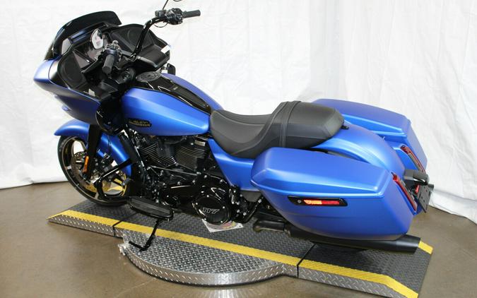 Harley-Davidson® Road Glide™ 2026 Aurora Blue Denim Black Trim