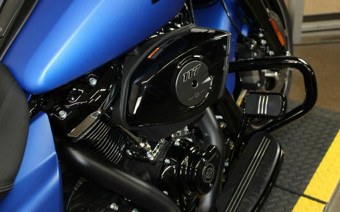 Harley-Davidson® Road Glide™ 2026 Aurora Blue Denim Black Trim
