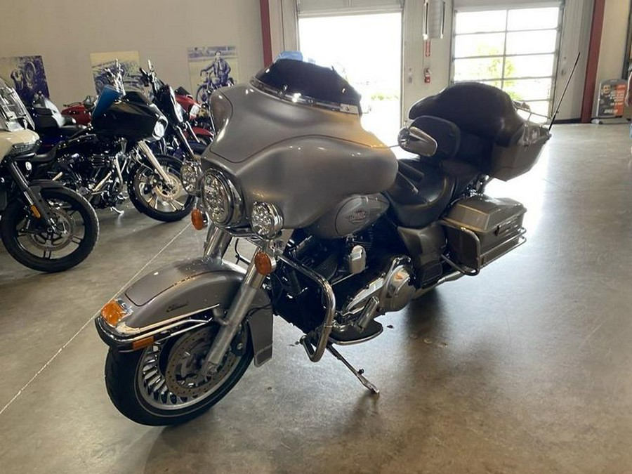 2009 Harley-Davidson® FLHTC - Electra Glide® Classic