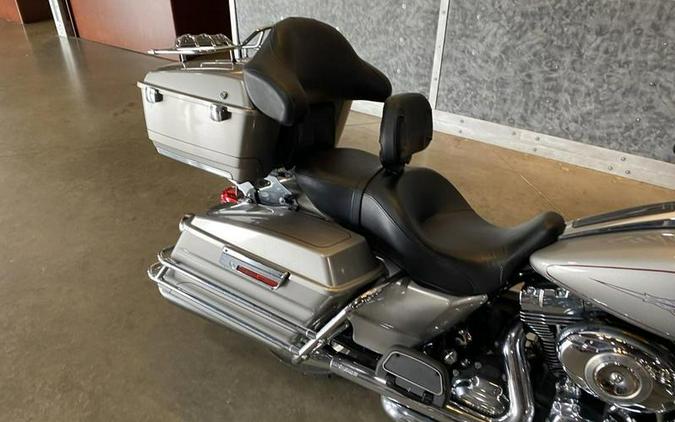 2009 Harley-Davidson® FLHTC - Electra Glide® Classic