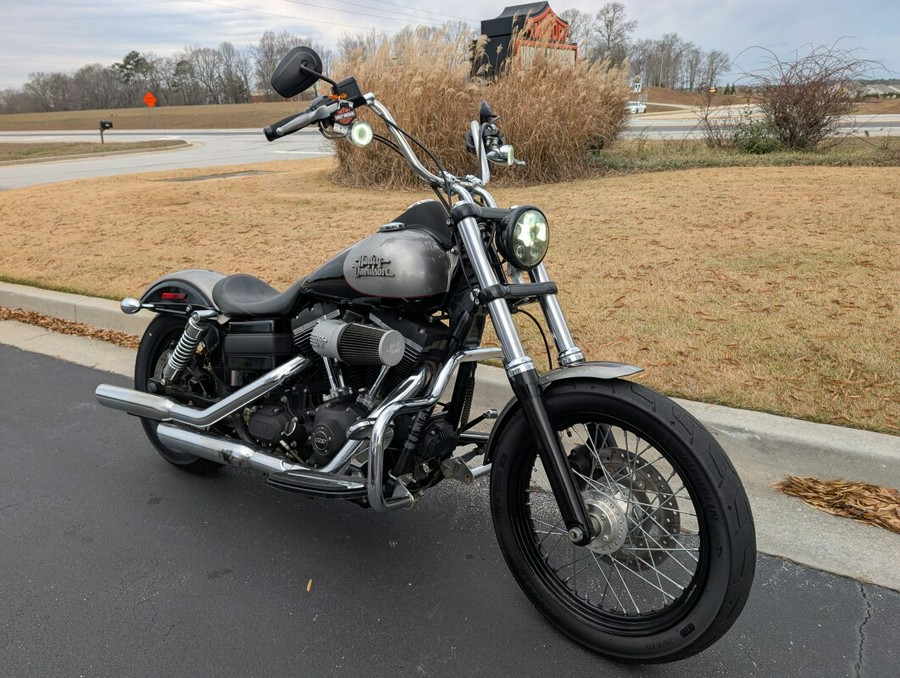 2016 Harley-Davidson® Street Bob® Two-Tone Billet Silver/Vivid Black