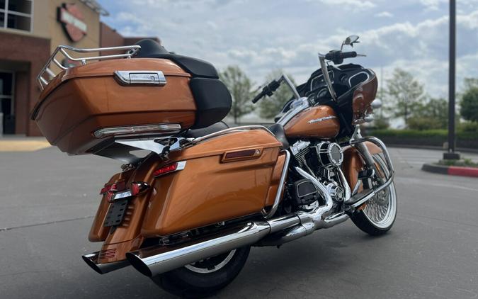 2015 Harley-Davidson® FLTRX Road Glide® Amber Whiskey 637512