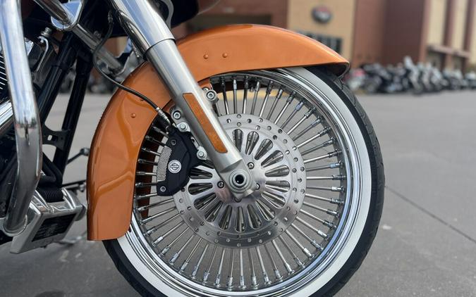 2015 Harley-Davidson® FLTRX Road Glide® Amber Whiskey 637512