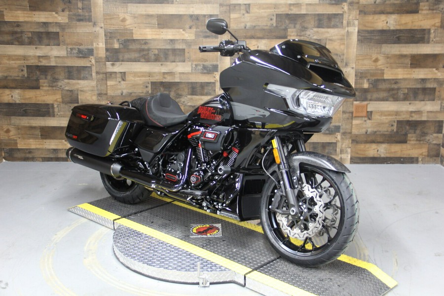 2024 Harley-Davidson CVO™ Road Glide® ST Raven Metallic