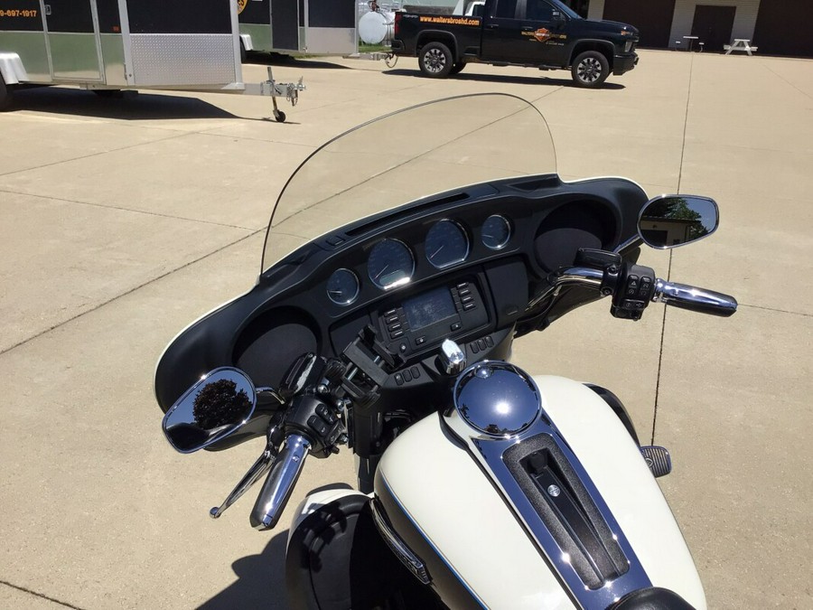 2014 FLHTCU Electra Glide® Ultra Classic®