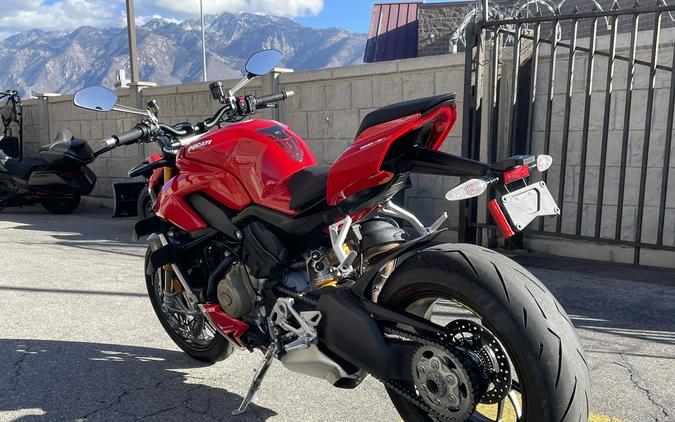 2022 Ducati Streetfighter V4 S