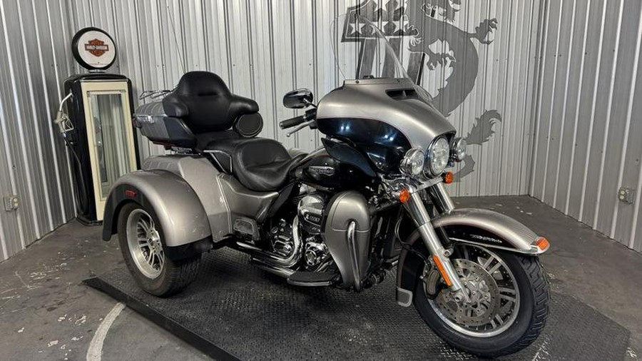 2016 Harley-Davidson® FLHTCUTG - Tri Glide® Ultra