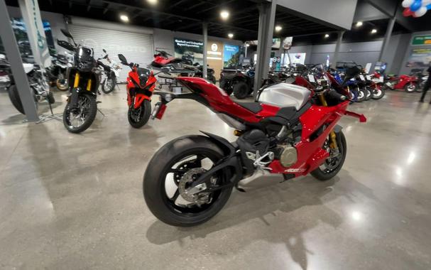 2026 Ducati PANIGALE V4 R
