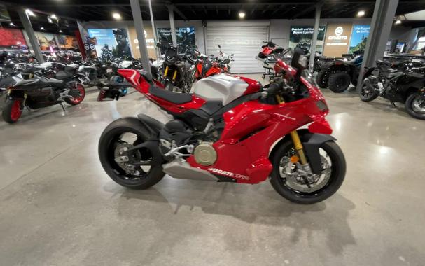 2026 Ducati PANIGALE V4 R