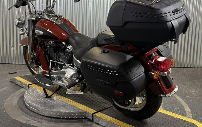 2024 Harley-Davidson Heritage Classic Red Rock / Vivid Black