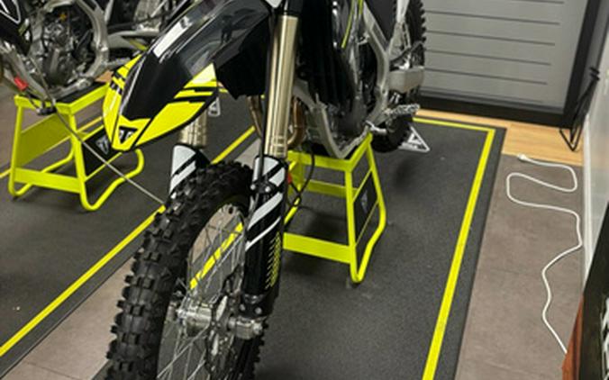 2025 Triumph TF 250-X