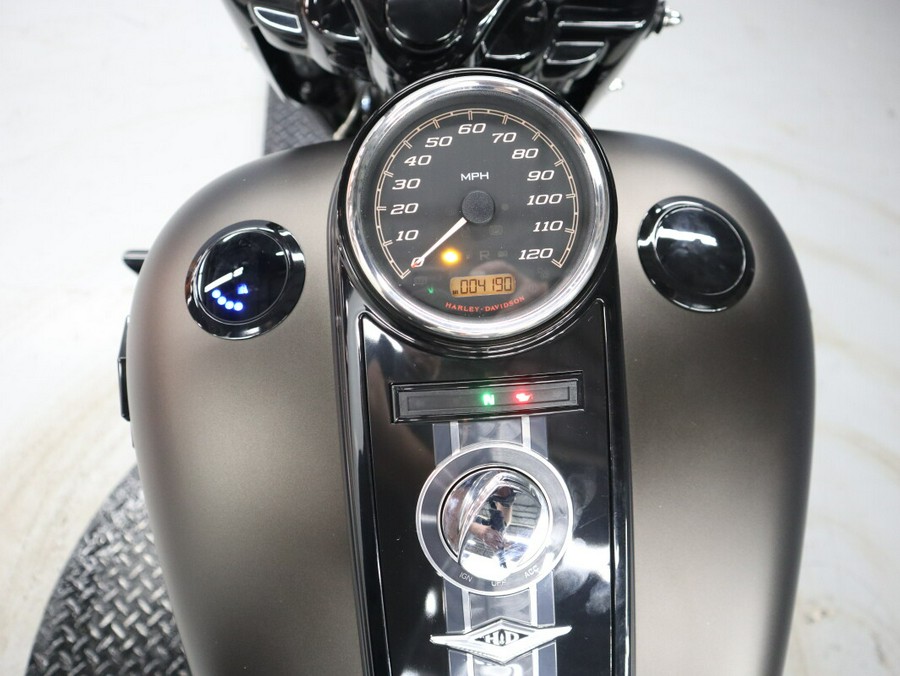 2020 Harley-Davidson Road King Special