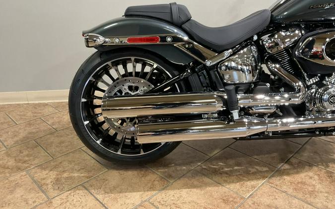 2026 Harley-Davidson® Breakout® Iron Horse Metallic Chrome Trim FXBR