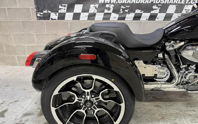 2026 Harley-Davidson® FLTRT - Road Glide® 3