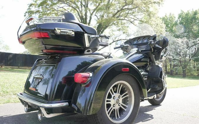 FLHTCUTG 2015 Tri Glide Ultra