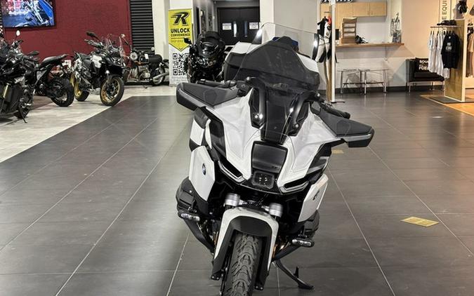 2026 BMW R 1300 RT Alpine White 3