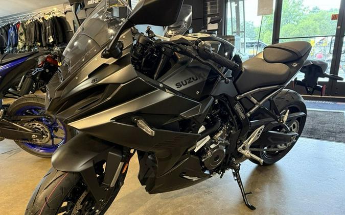 2025 Suzuki GSX 8R