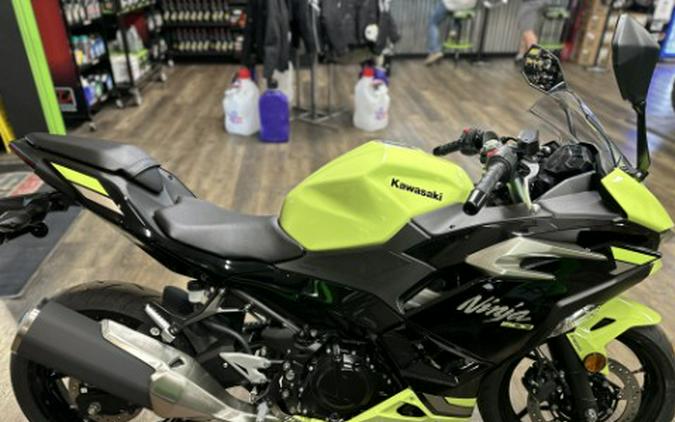 2026 Kawasaki Ninja® 500 ABS