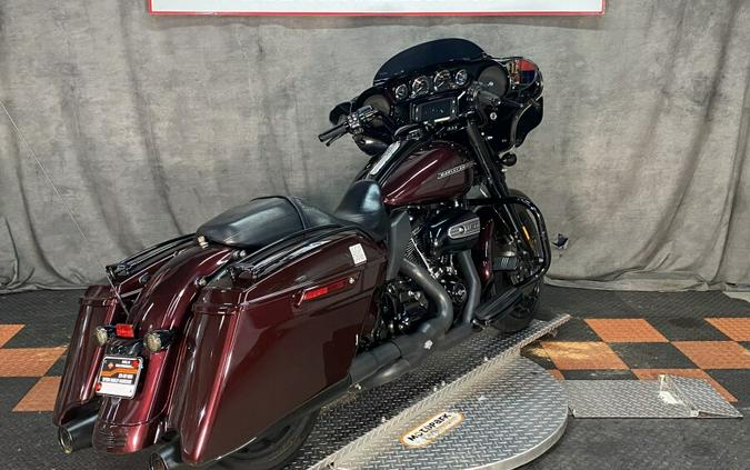 FLHXS 2018 Street Glide Special