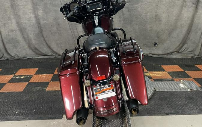 FLHXS 2018 Street Glide Special