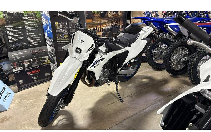 2025 Suzuki DR-Z400SM