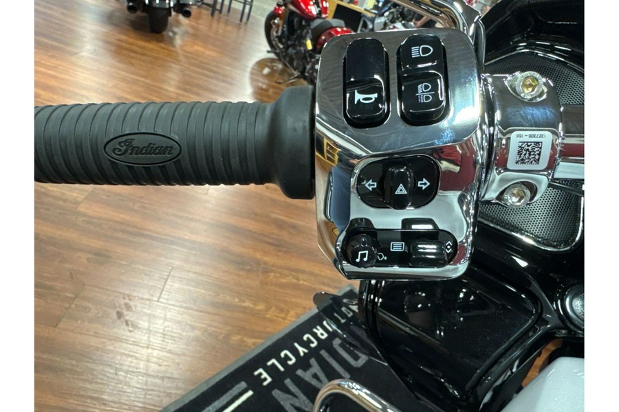 2025 Indian Motorcycle Challenger® Limited 112 with PowerBand Audio Package