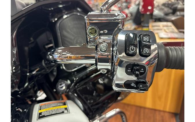 2025 Indian Motorcycle Challenger® Limited 112 with PowerBand Audio Package