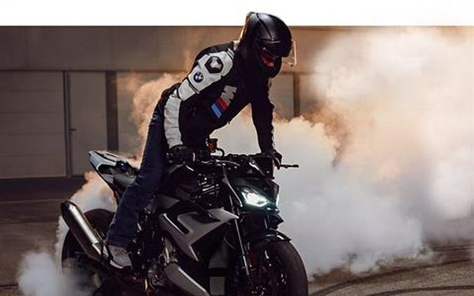 2025 BMW M 1000 R