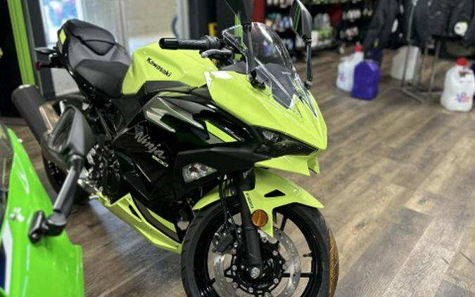 2026 Kawasaki Ninja® 500 ABS