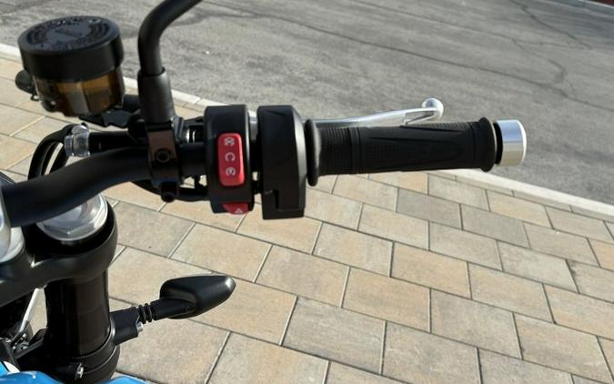 2025 Triumph Speed Twin 900 Pure White/Maui Blue/Tangerine Orange