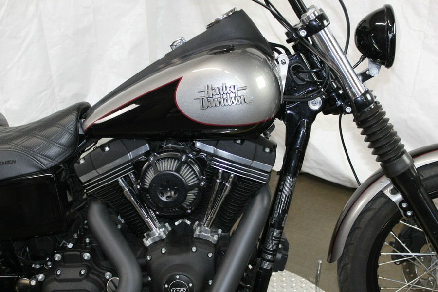 2016 Harley-Davidson® Street Bob® BIL SLVR/V BLK W/PINSTRIPE