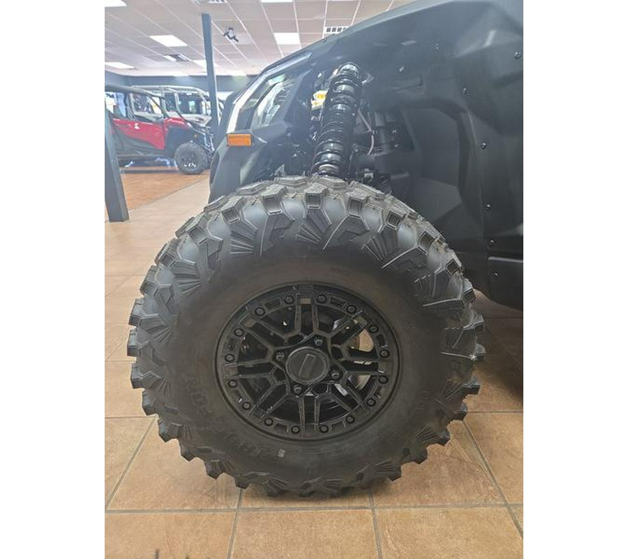 2025 Can-Am® Maverick X3 X rs Turbo RR Triple Black