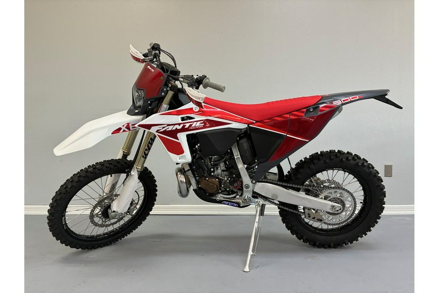 2025 Fantic XE300