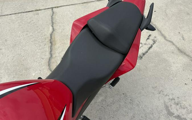2021 Honda CBR300R