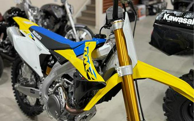 2024 Suzuki RM-Z450 First Look [with RM Army Kit]