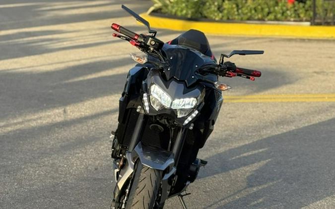 2023 Kawasaki Z900 ABS Metallic Black/Graphite Gray/Flat Black