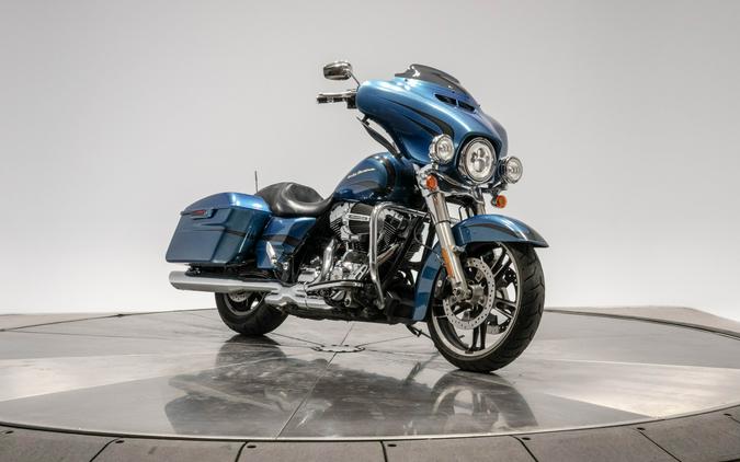 2014 HARLEY-DAVIDSON FLHX STREET GLIDE in Daytona Blue