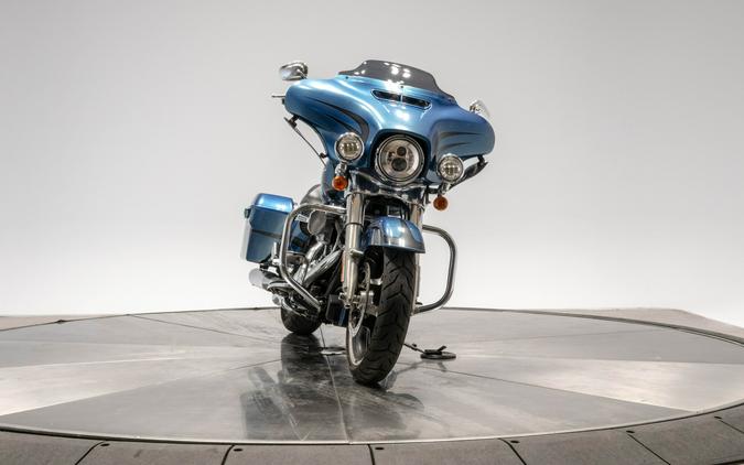 2014 HARLEY-DAVIDSON FLHX STREET GLIDE in Daytona Blue