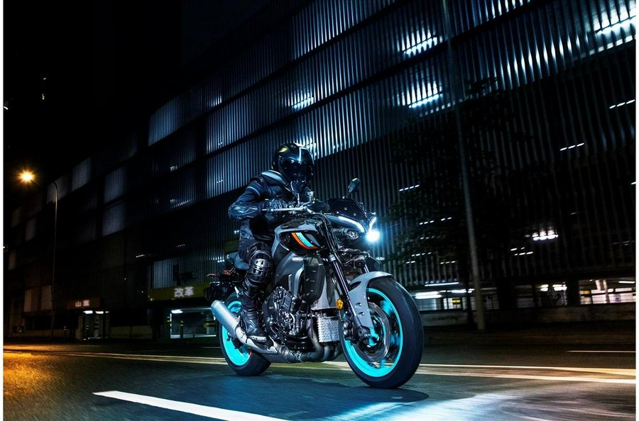 2023 Yamaha MT-10 CA