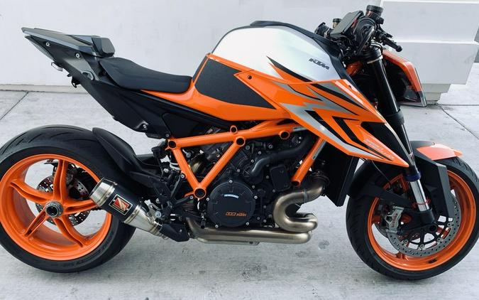 2022 KTM 1290 Super Duke R EVO