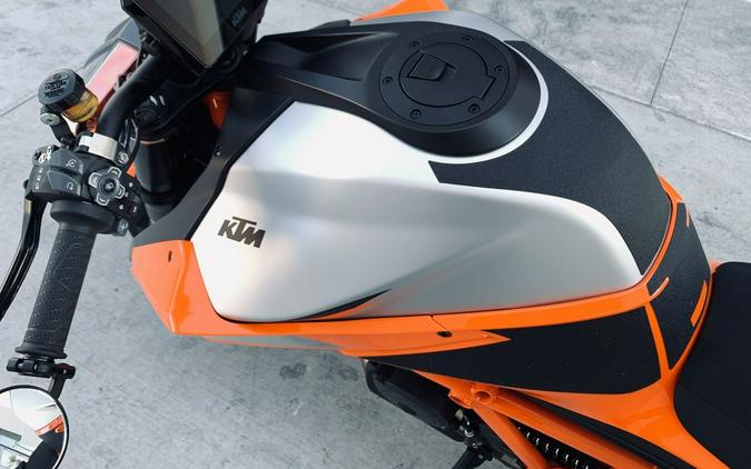 2022 KTM 1290 Super Duke R EVO