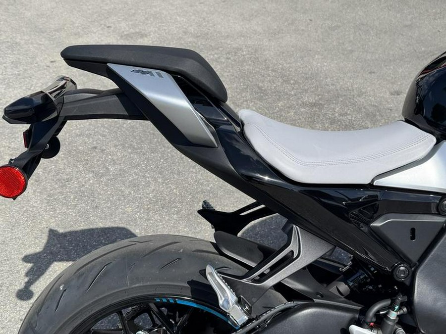 2025 CFMOTO 675SS